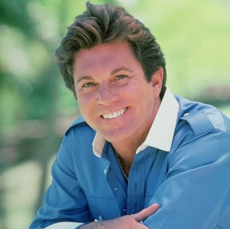 A Photo of Larry Manetti