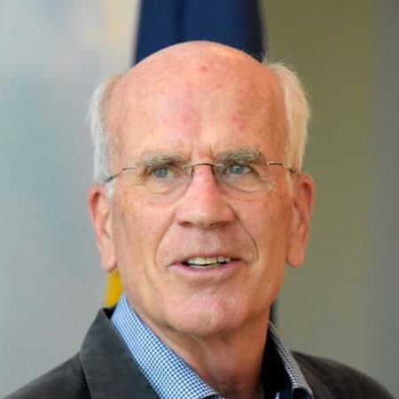 A photo of Peter Welch